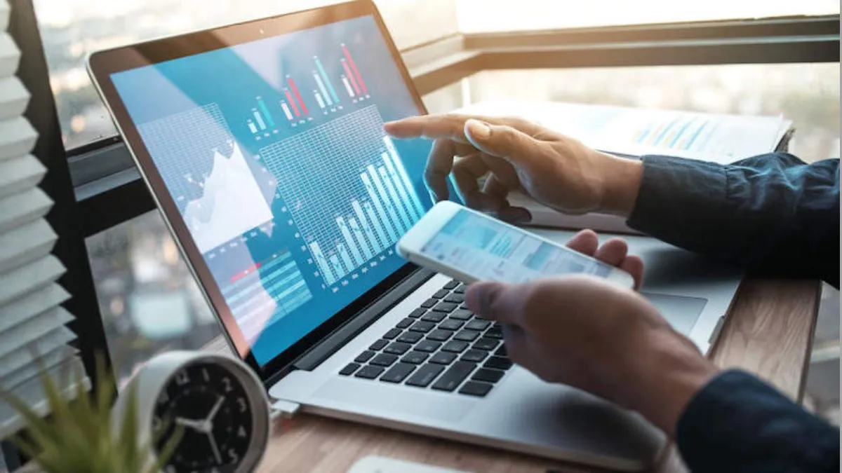 Indian-Stock-Market-1764904065692